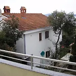 Pero アパート Kožino