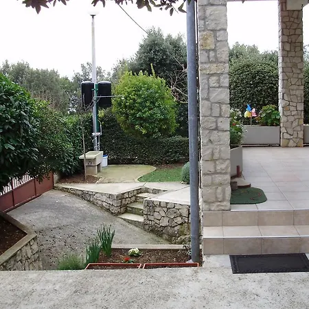 Apartamento Pero Kožino